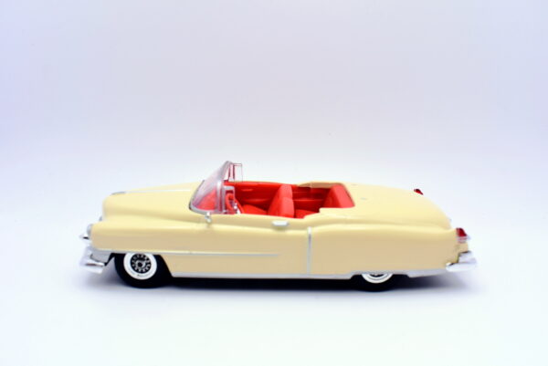 Modellino auto scala 1:43 Cadillac eldorado modellismo statico da collezione diecast - immagine 2