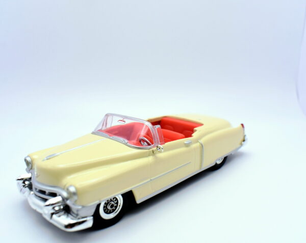 Modellino auto scala 1:43 Cadillac eldorado modellismo statico da collezione diecast