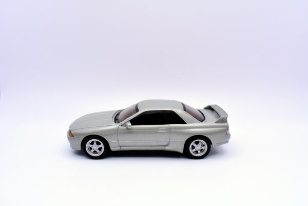 Modellino auto scala 1:43 Nissan skyline GTR modellismo statico da collezione diecast - immagine 2
