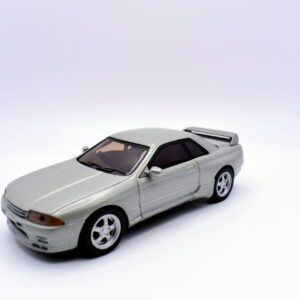 Modellino auto scala 1:43 Nissan skyline GTR modellismo statico da collezione diecast