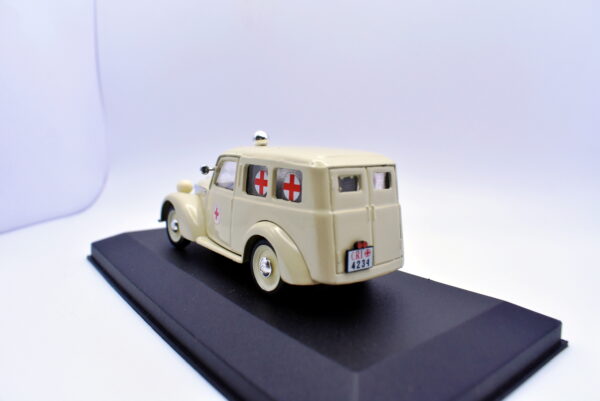 Modellino auto furgone scala 1:43 Fiat 1100 Croce rossa ambulanza Brumm diecast - immagine 4