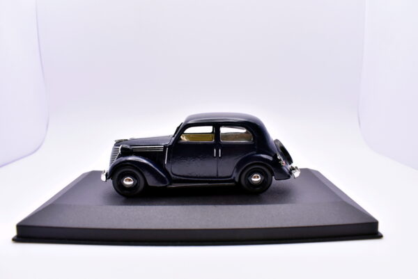 Modellino auto scala 1:43 Fiat 1100 Brumm diecast modellismo statico - immagine 2