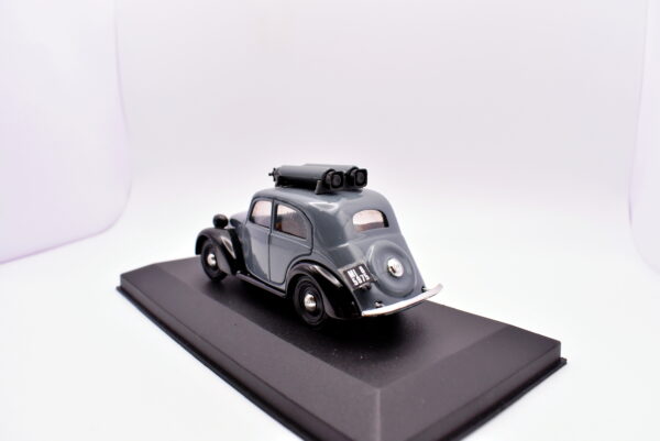 Modellino auto scala 1:43 Fiat 1100 metano Brumm diecast modellismo statico - immagine 4