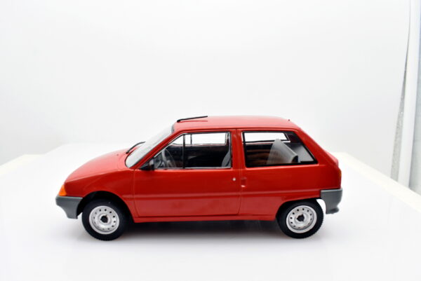 Modellino auto scala 1:24 citroen AX diecast modellismo statico - immagine 2
