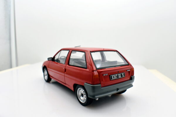 Modellino auto scala 1:24 citroen AX diecast modellismo statico - immagine 4