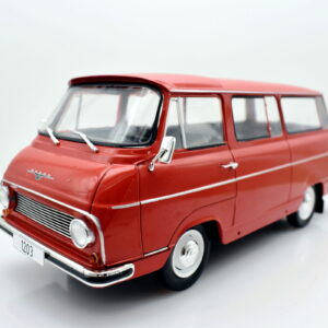 Modellino auto scala 1:24 skoda 1203 diecast modellismo statico
