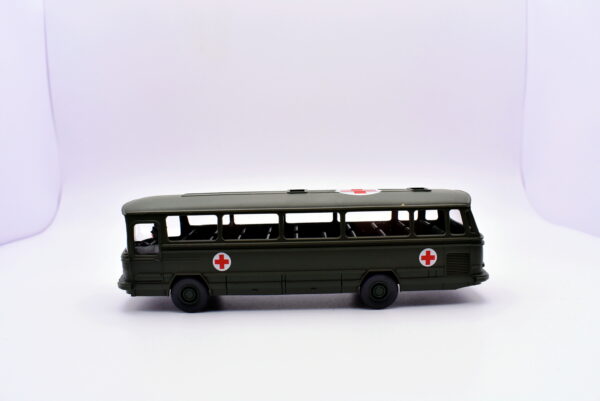 Modellino Bus scala 1:50 wiking mercedes ambulanza esercito croce rossa modellismo da collezione - immagine 2