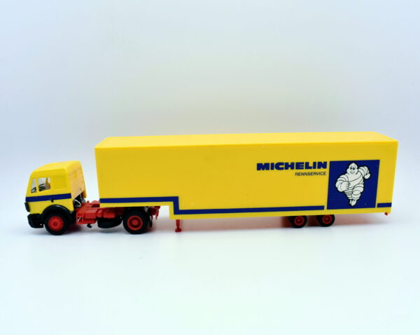 modellino camion scala 1:87 Herpa mercedes michelin modellismo da collezione - immagine 2