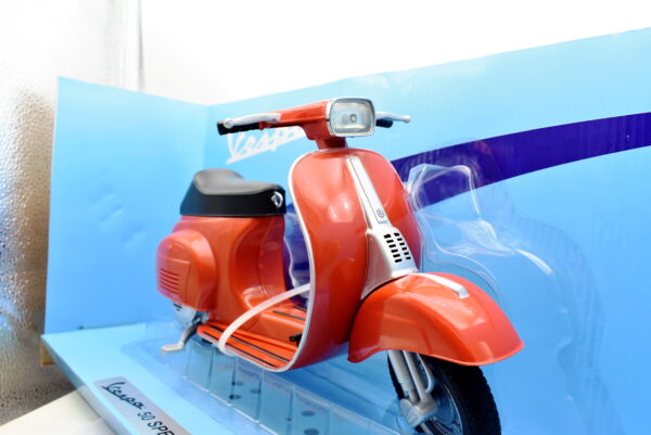 Modellini vespa 50 SPECIAL scala 1:18 modellismo da collezione - immagine 4