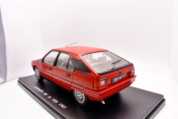 Modellino auto scala 1:24 Citroen BX 16 TRS diecast collezione modellismo - immagine 4
