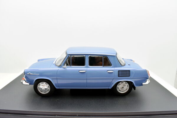 modellino auto Skoda 1000 MB scala 1:24 collezione modellismo - immagine 3