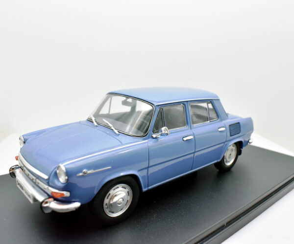 modellino auto Skoda 1000 MB scala 1:24 collezione modellismo