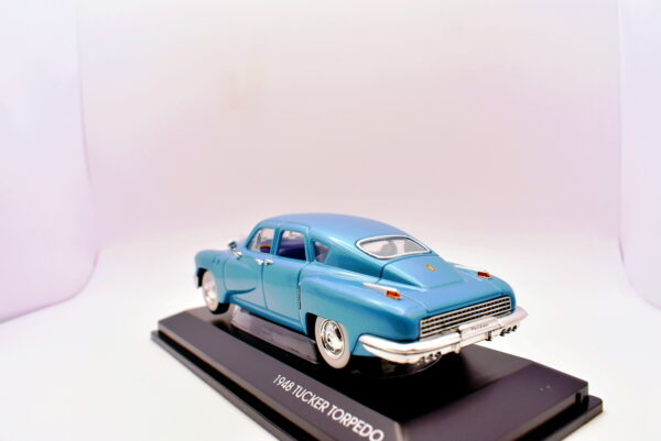 Modellino auto 1:43 tucker torpedo collezione modellismo statico - immagine 4