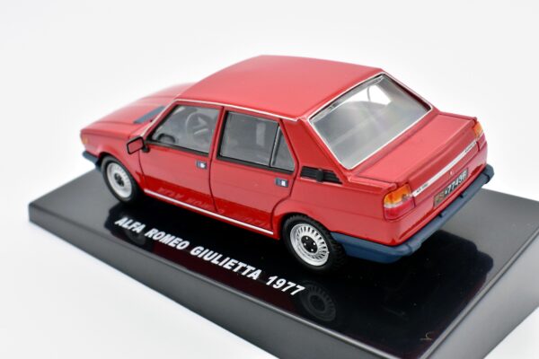 Modellino auto scala 1:43 Alfa Romeo Giulietta diecast modellismo da collezione - immagine 2