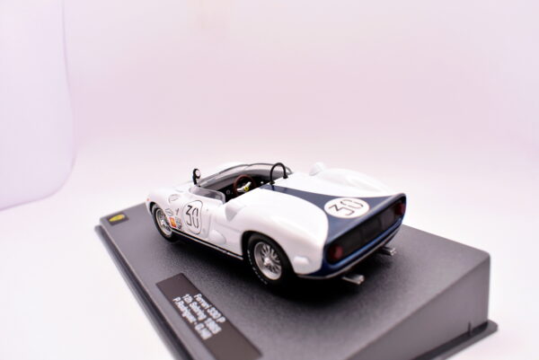 Modellino auto Ferrari 330 P racing collection scala 1:43 ixo diecast modellismo - immagine 4
