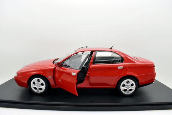 Modellino auto 1:18 Alfa Romeo 166 3.0 V6 diecast modellismo - immagine 3
