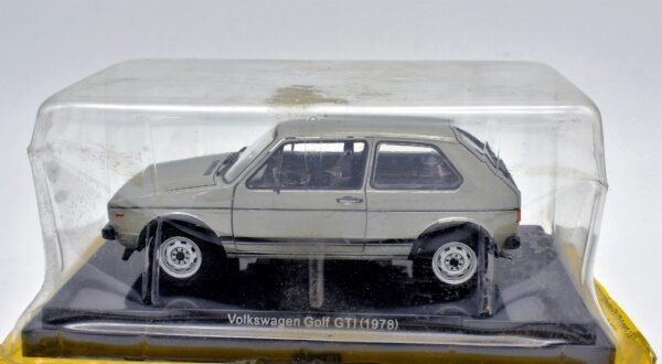 Modellino auto scala 1:24 VOLKSWAGEN VW GOLF GTI modellismo da collezione diecast - immagine 9