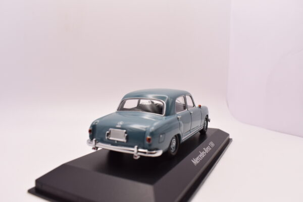 Modellino auto scala 1:43 Mercedes Benz 180 Maxichamps diecast modellismo da collezione - immagine 4