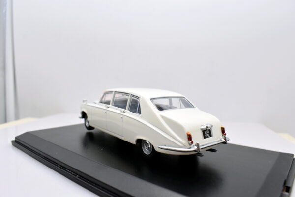 Modellino auto scala 1:43 Daimler DS420 wedding car modellismo statico epoca collezione car - immagine 4