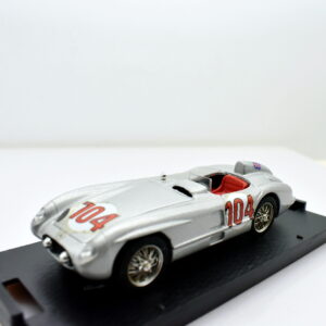 Modellino auto scala 1:43 MERCEDES 300 SLR 104 brumm diecast modellismo da collezione