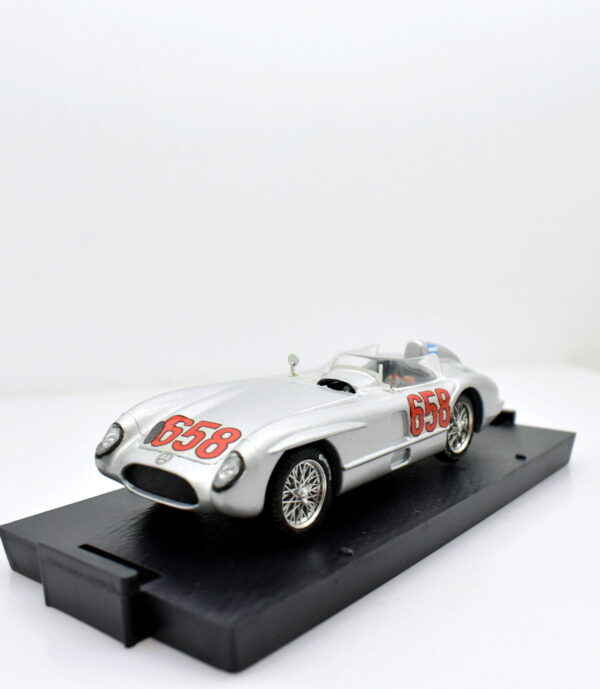 Modellino auto scala 1:43 MERCEDES 300 SLR 658 brumm diecast modellismo da collezione