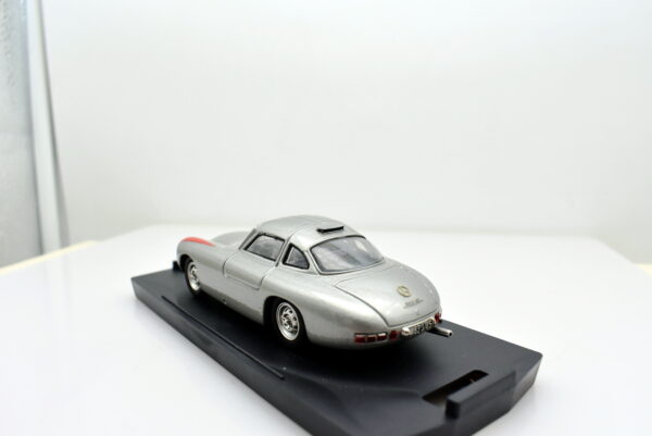 Modellino auto scala 1:43 MERCEDES 300 SL bang diecast modellismo da collezione - immagine 3