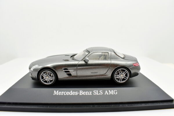 Modellino auto scala 1:43 Mercedes benz SLS AMG schuco diecast modellismo statico schuco - immagine 3