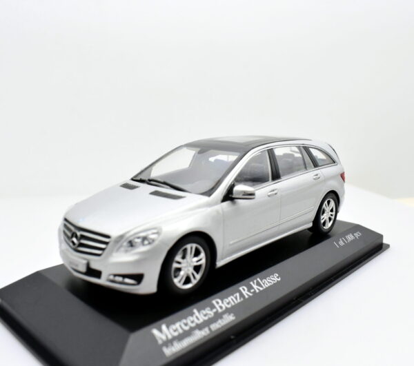 Modellino auto scala 1:43 Mercedes benz r klasse diecast modellismo statico minichamps - immagine 3