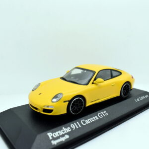 Modellino auto scala 1:43 Porsche 911 carera GTS diecast modellismo statico minichamps