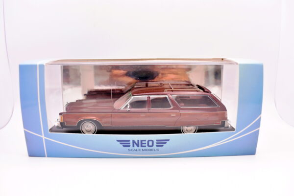 Modellino auto scala 1:43 Chrysler town e country Neo modellismo da collezione - immagine 2