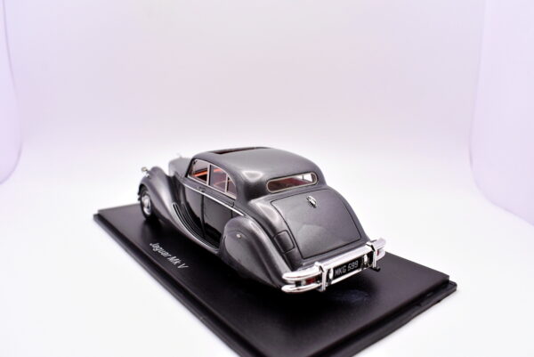 Modellino auto scala 1:43 Jaguar Mk V Neo modellismo da collezione - immagine 4