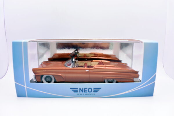 Modellino auto scala 1:43 Lincoln continental mk.III convertible Neo modellismo da collezione - immagine 4