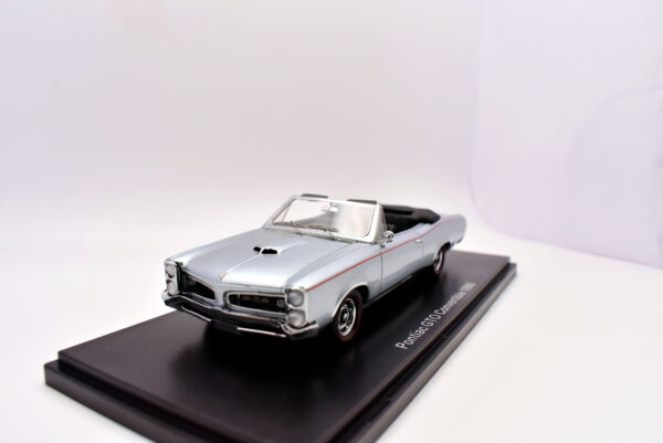 Modellino auto scala 1:43 Pontiac GTO convertible Neo modellismo da collezione - immagine 4