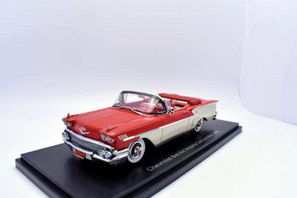 Modellino auto scala 1:43 Chevrolet bel air impala convertible Neo modellismo da collezione - immagine 3