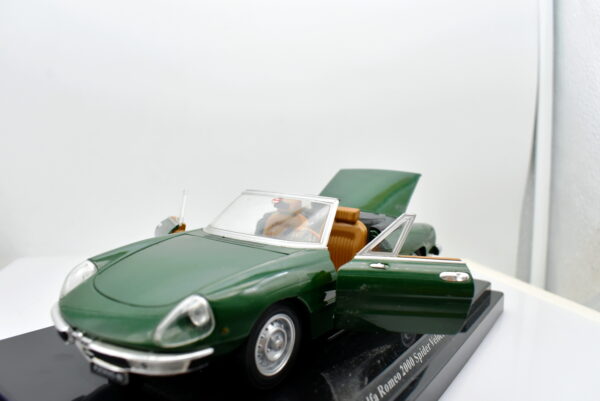 Modellino auto Alfa Romeo 2000 Spider Veloce scala 1:24 diecast modellismo statico da collezione - immagine 2