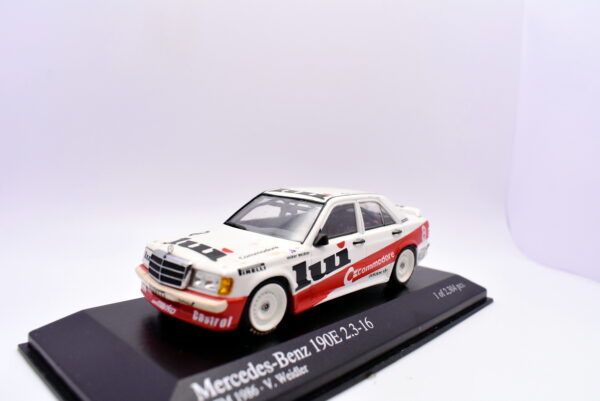 Modellino auto racing scala 1:43 mercedes benz 190E 2.3 16 minichamps modellismo statico - immagine 2