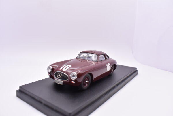 Modellino auto scala 1:43 MERCEDES 300 SL bang diecast modellismo da collezione - immagine 2