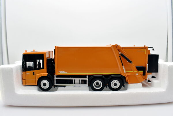 Modellino camion scala 1:43 Mercedes benz econic NZG modellismo statico - immagine 3