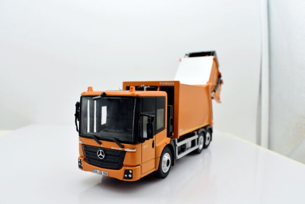 Modellino camion scala 1:43 Mercedes benz econic NZG modellismo statico - immagine 6