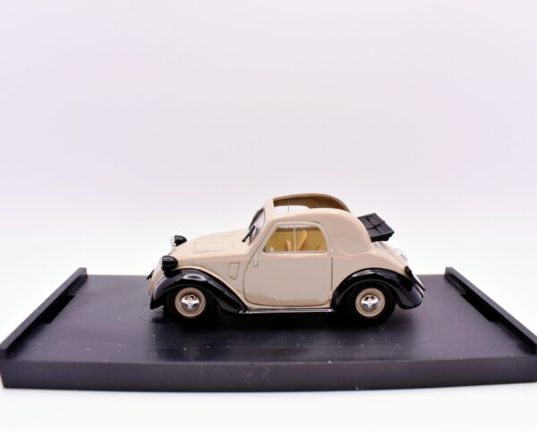 Modellino auto scala 1:43 Fiat 500 a 1 serie Brumm diecast modellismo da collezione