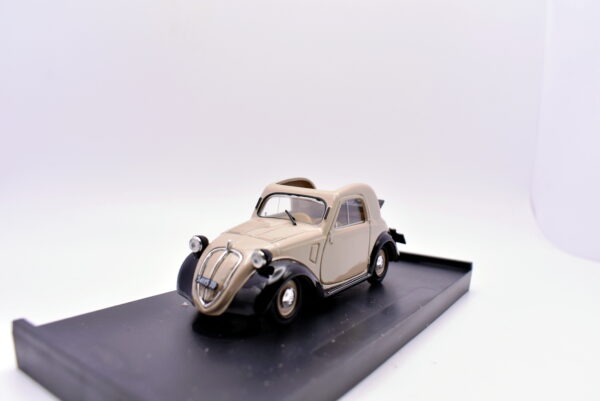Modellino auto scala 1:43 Fiat 500 a 1 serie Brumm diecast modellismo da collezione - immagine 3