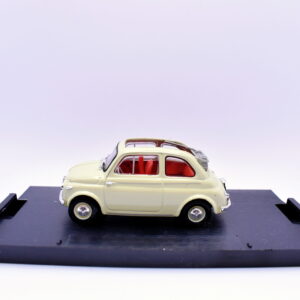 Modellino auto scala 1:43 Fiat nuova 500 Brumm diecast modellismo da collezione