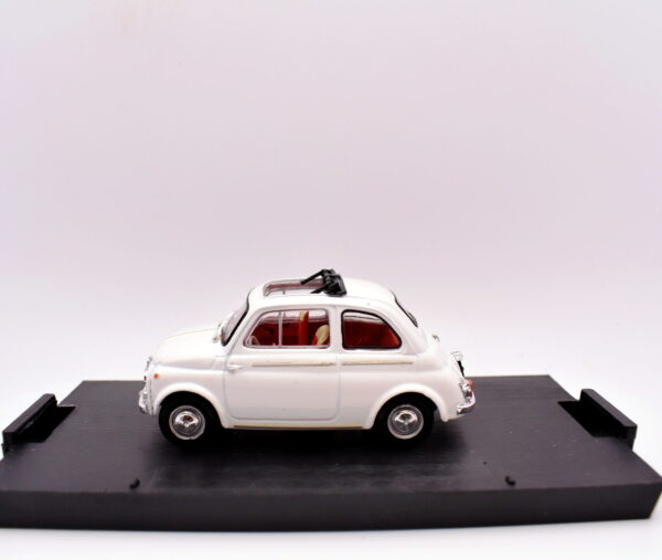 Modellino auto scala 1:43 Fiat 500 D Brumm diecast modellismo da collezione