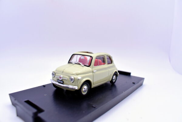 Modellino auto scala 1:43 Fiat nuova 500 Brumm diecast modellismo da collezione - immagine 3