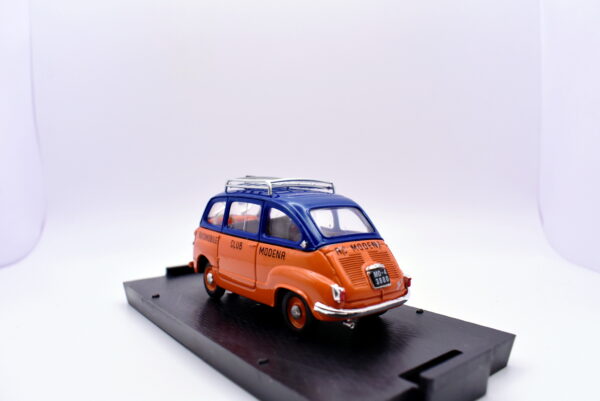 Modellino auto scala 1:43 Fiat 600 multipla Brumm diecast modellismo da collezione - immagine 5