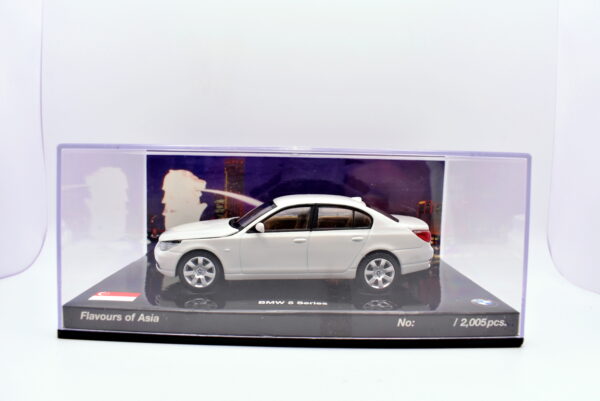 Modellino auto scala 1:43 BMW 5 series minichamps modellismo da collezione - immagine 5