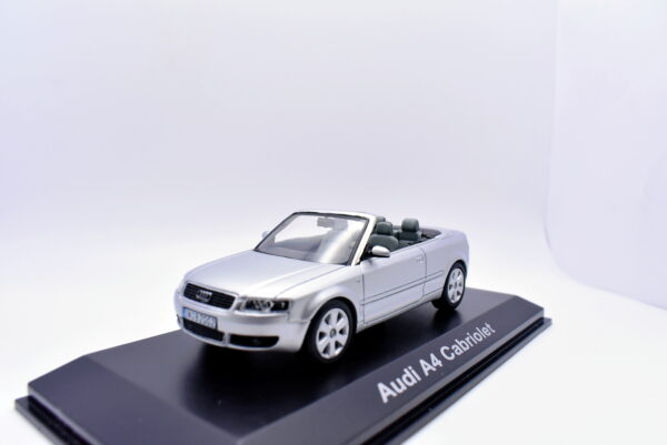 Modellino Auto Scala 1:43 Audi A4 Cabriolet norev diecast modellismo statico - immagine 3