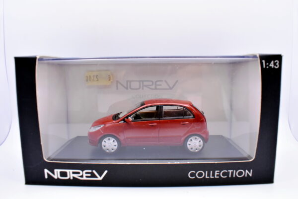 Modellino auto scala 1:43 TATA indica Vista diecast modellismo da collezione norev - immagine 2