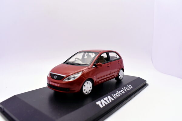 Modellino auto scala 1:43 TATA indica Vista diecast modellismo da collezione norev - immagine 3