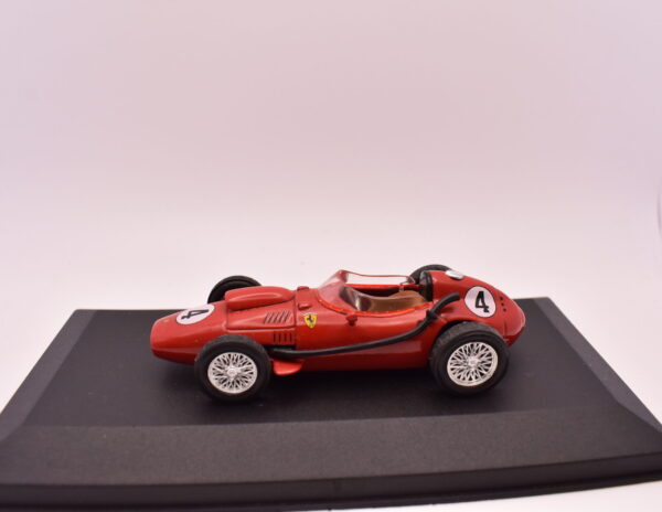 Modellino auto scala 1:43 FORMULA 1 Ferrari F246 diecast modellismo